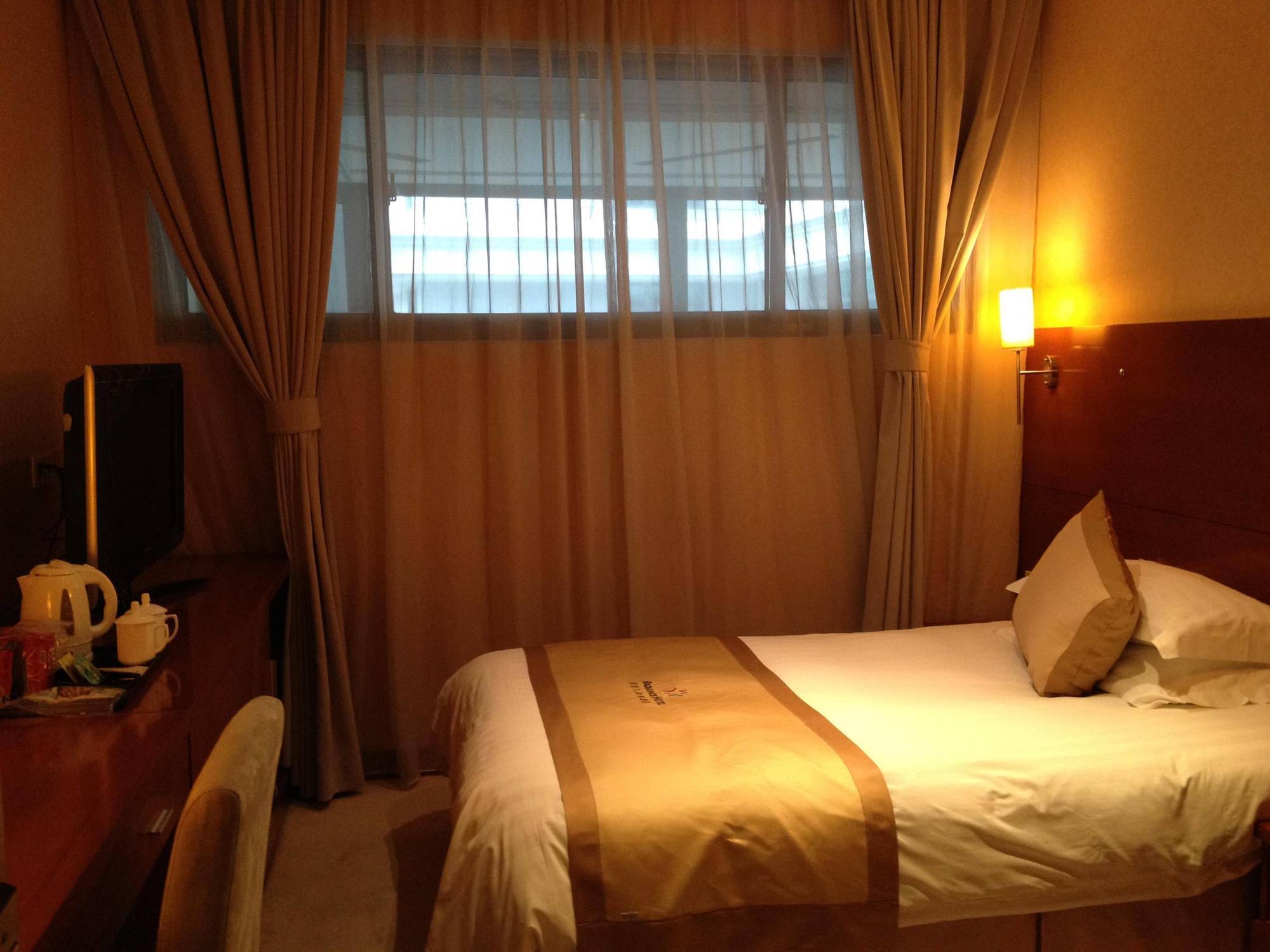 Radiance Hotel Sanghaj Kültér fotó